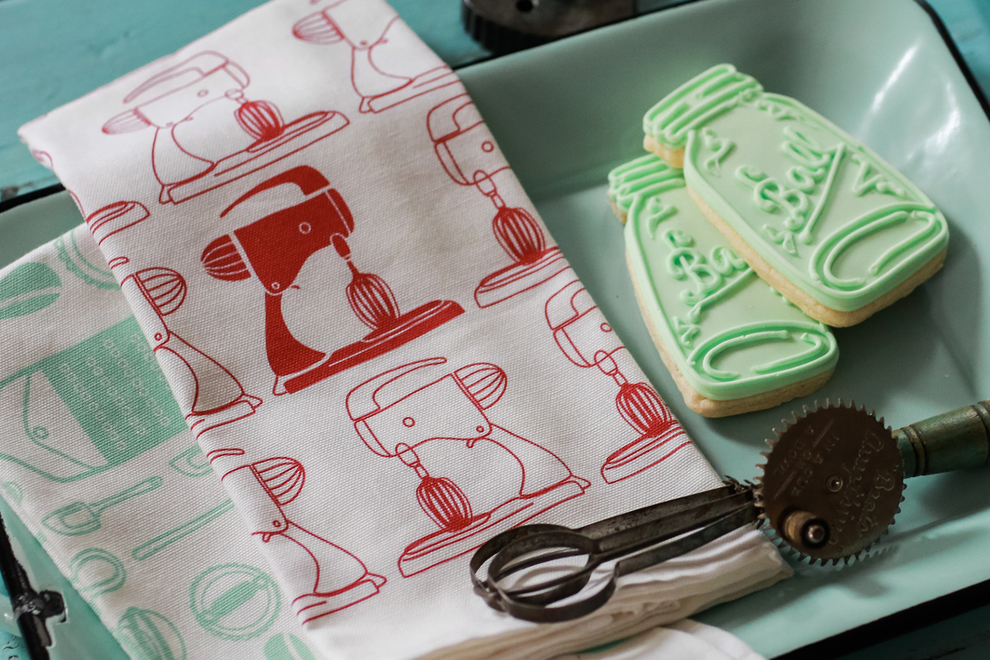 Vintage mixers tea towel detail main